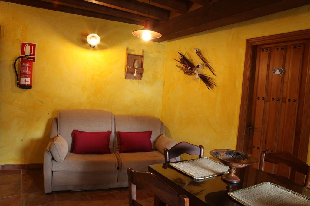 Apartamentos Rurales La Solana Robledillo De Gata Εξωτερικό φωτογραφία